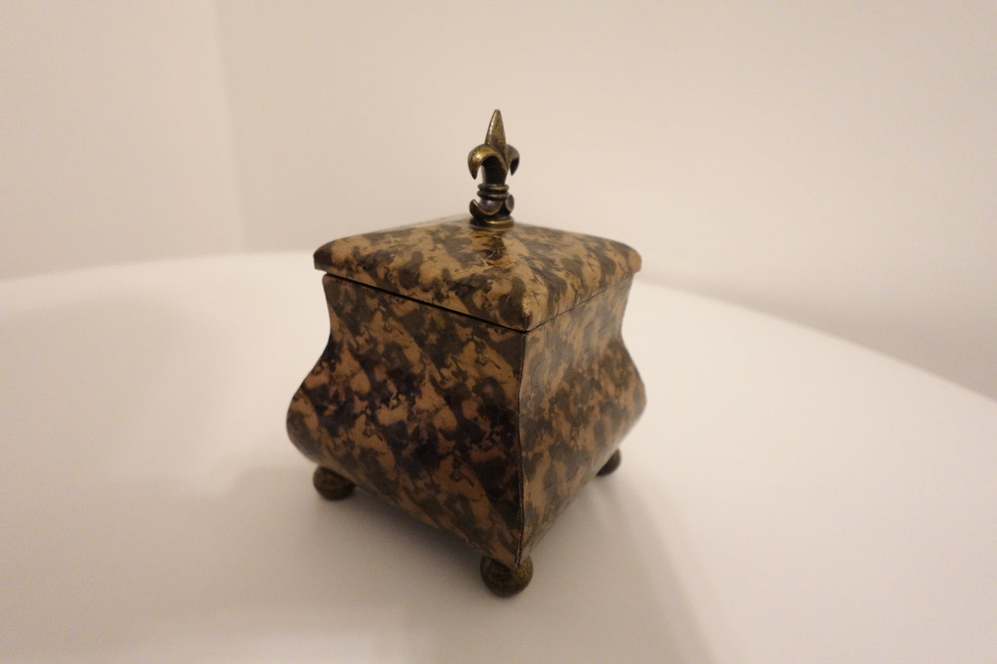 Elegant Vintage Fleur-de-Lis Keepsake Box in Rich Brown Faux Leather - 7 inches Tall